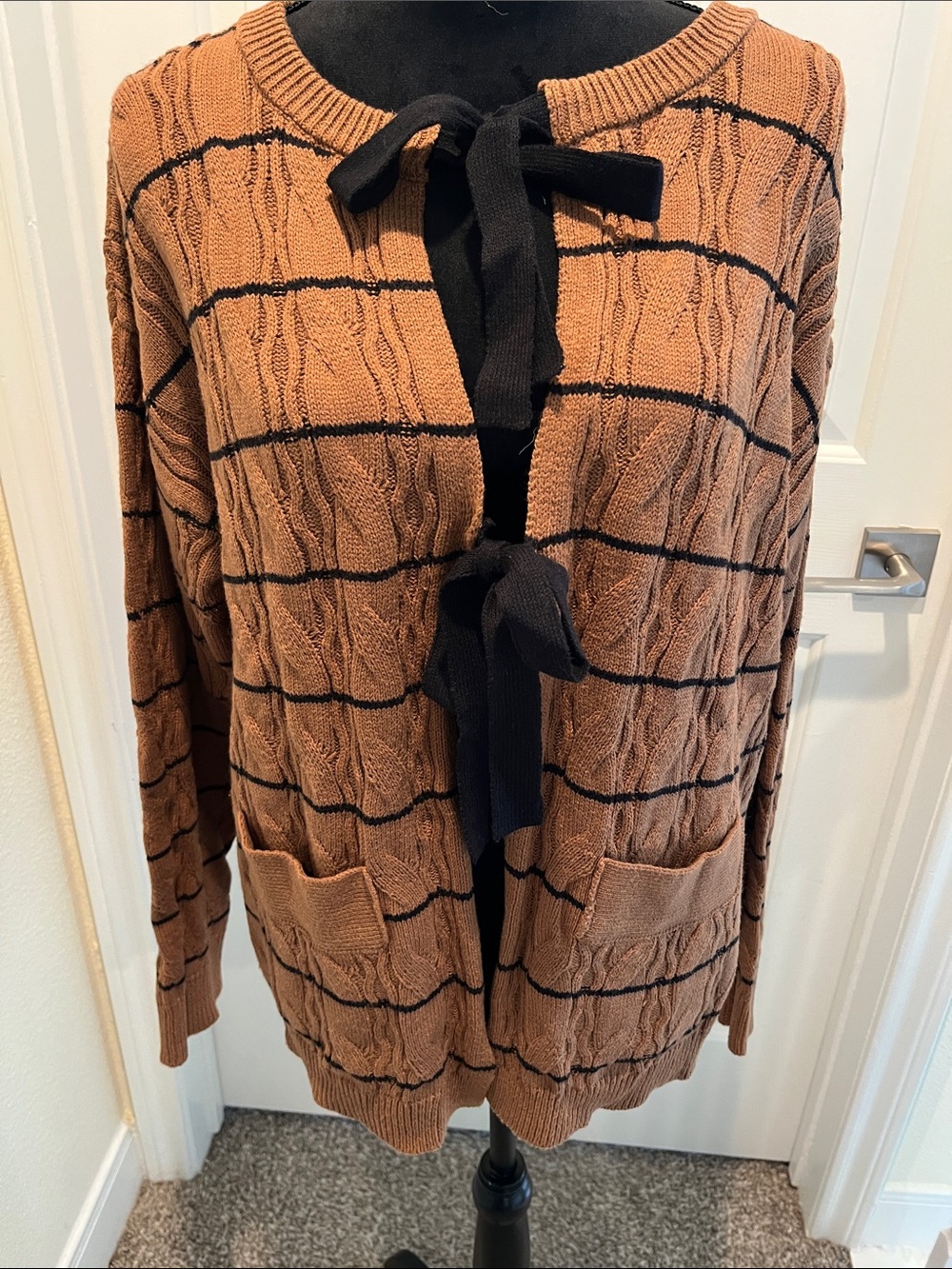 Source Unknown Tan Cable-Knit Cardigan with Black Tie Front